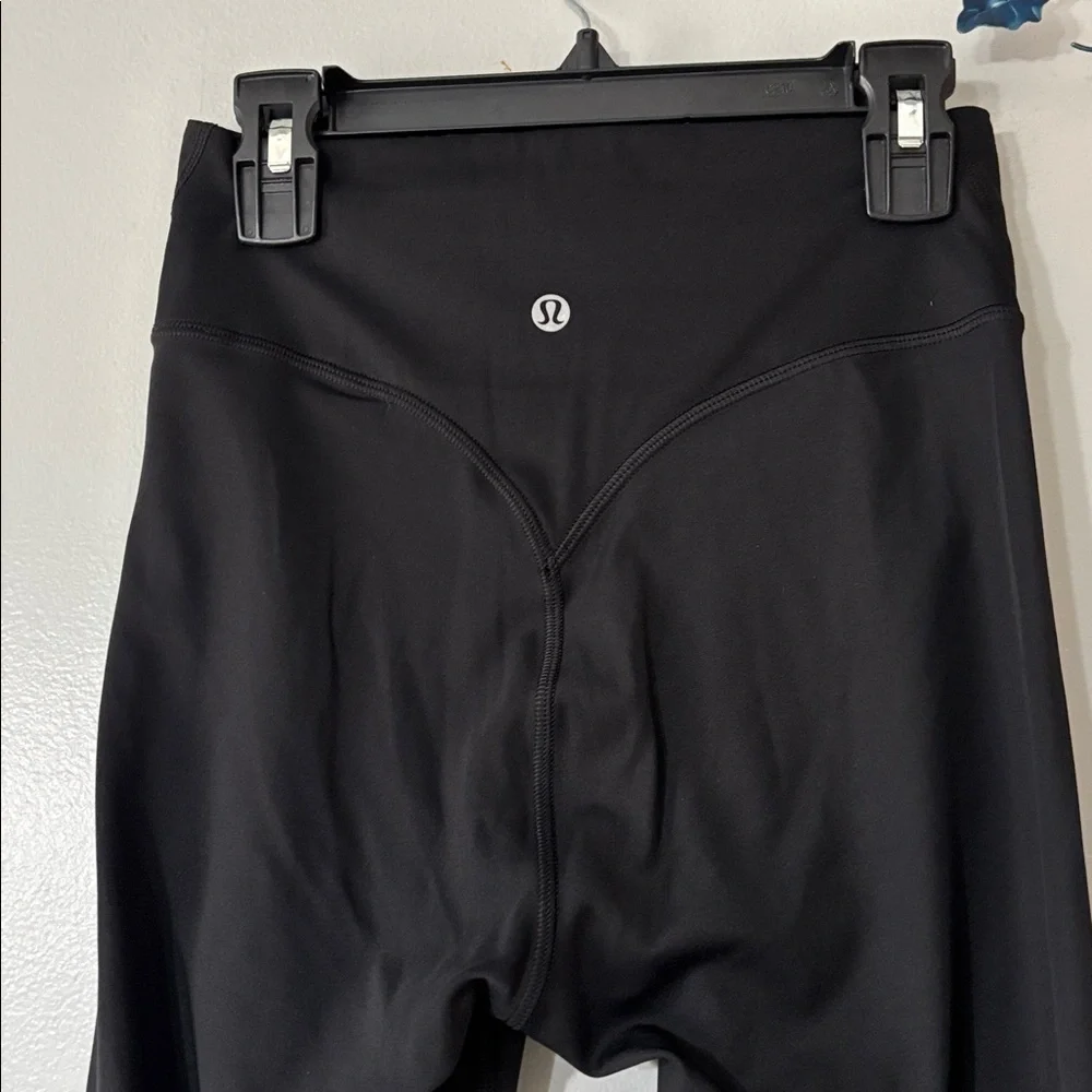 Lululemon Black Breezethrough Leggings - Picture 7 of 8